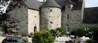 Bed and Breakfast 'Chambres D'hôtes Dans Un Manoir Du' with Shared Terrace, Shared Garden and Wi-Fi