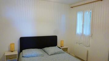 House | 4 bilik tidur, cadar katil