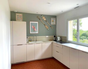 House | Private kitchen - House With Breathtaking View of the Lake (Lacanau)