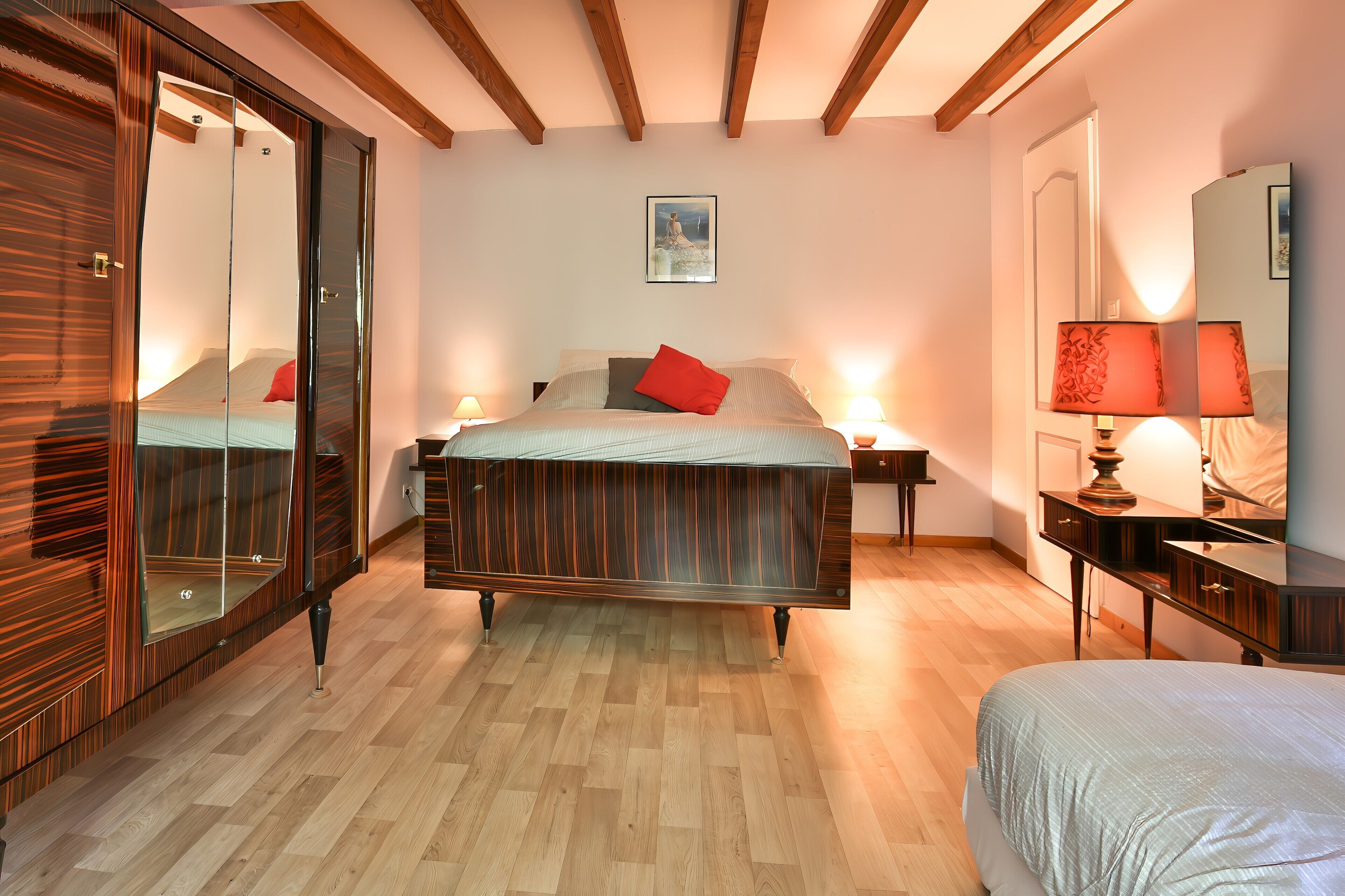 3 chambres, fer et planche à repasser, draps fournis