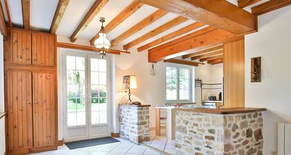Holiday Home “Gîte à Acqueville” with Shared Terrace and Garden