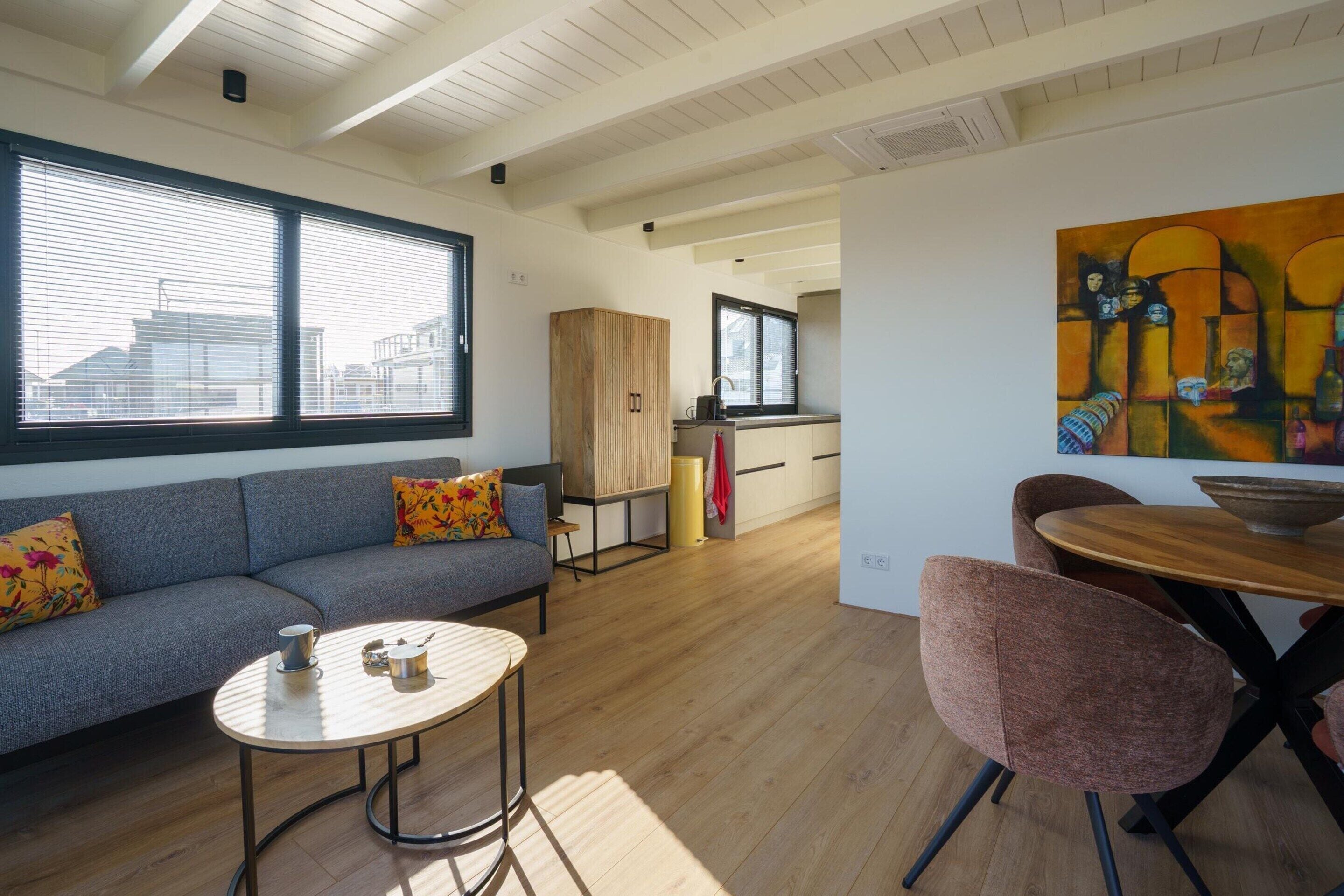 Mobile Home | Living room