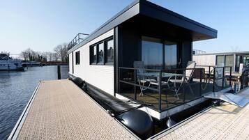 Mobile Home | Tempat makan luar