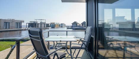 Mobile Home | Balcony