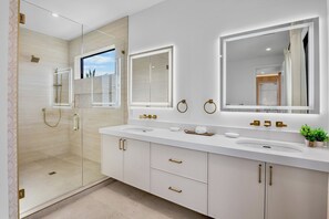 Hair dryer, towels - Golden Glow - Stunning Views! (Bradenton Beach)