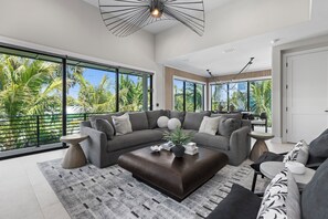 Smart TV, video games - Midnight Breeze - Brand New Luxury! (Holmes Beach)
