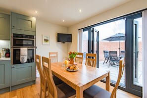 Dining - Rushbourne Granary, Canterbury (Hoath)