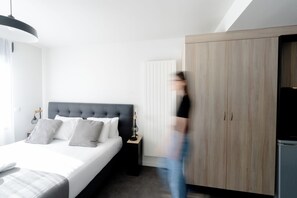 Blackout curtains, soundproofing, free WiFi, bed sheets - Slo Appart Hotel Bordeaux - Cité du Vin (Bordeaux)