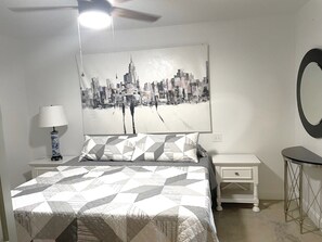 2 habitaciones, tabla de planchar con plancha, wifi y ropa de cama