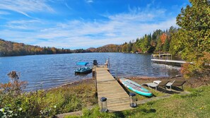 Marina - Oh Chalet Calm, with lake view and sandy beach (Saint-Adolphe-d'Howard)