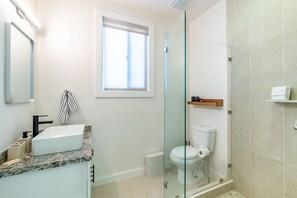 Hair dryer, towels - Turtle Home & Mistico Beach Club + Boat Shuttle (San Pedro)