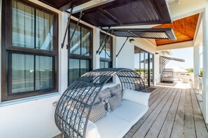 Terrace/patio - BelaDia at Mahogany Bay - Luxurious 10 Bedroom Compound (San Pedro)
