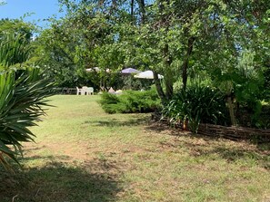 Property grounds - Characterful Villa Le Paradis 4: Style, Comfort & Serenity, Private Pool (Saint-Frajou)