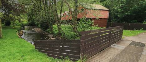 Cottage | Property grounds