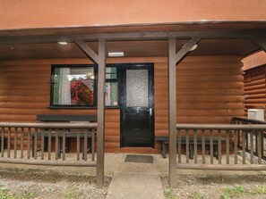 Cottage | Exterior - Cabin No. 2 - Salt and Fern Cabins (Port Talbot)