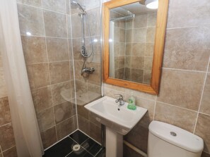 Cottage | Bathroom - Cabin No. 2 - Salt and Fern Cabins (Port Talbot)