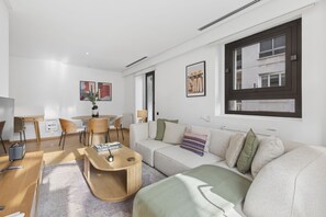 Living area - Bright & Elegant 2BR with Terrace (Madrid)