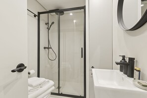 Towels - Cozy Studio by Colón & Salamanca District (Madrid)