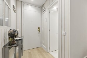 Towels - Cozy Studio by Colón & Salamanca District (Madrid)