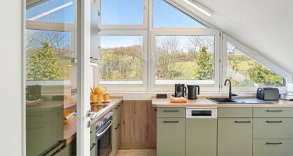 Schöne Wohnung mit drei Schlafzimmern, Balkon