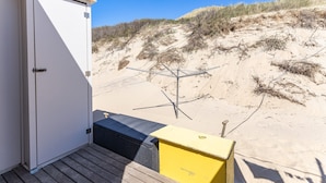 House | Property grounds - Cozy Beachfront Retreat With Scenic Terrace (Koudekerke)