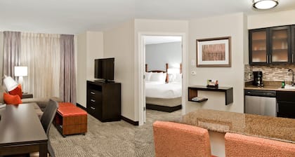 Ballantyne Group Stay | Breakfast & Pool Included