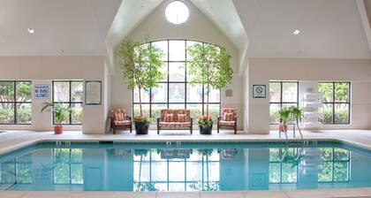 King Accessible Studio | Free Breakfast & Pool