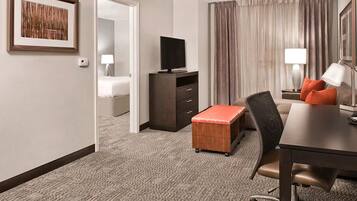 Iron/ironing board, travel cot, WiFi, bed sheets