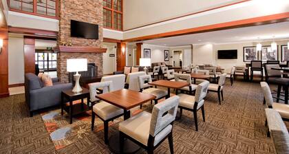 Ballantyne Suite | Free Breakfast, Shuttle, & Pool