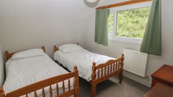 Cottage | 3 bedrooms, free WiFi, individually decorated, individually furnished