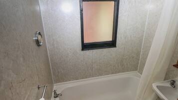 Cottage | Bathroom | Shower