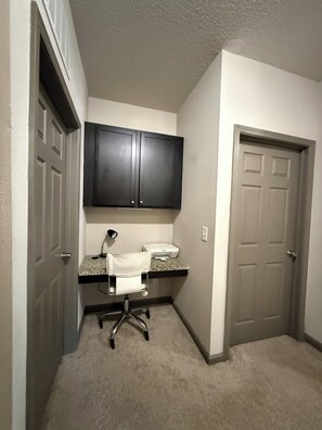 Interior - Velvet Vibes Retreat - A Corporate Work, Play, Stay Getaway (Pooler)