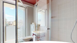 Bathroom - Studio No. 2 - Champ de Mars Residence (Colmar)