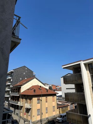 View from property - THE KING'S NEST, STRATEGIC AND COZY TWO-ROOM APARTMENT NEAR THE METRO (Torino)