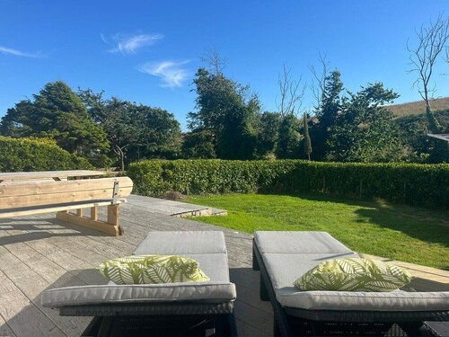 Fabulous three bed apartment with large exclusive contained garden and patio