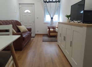 Living area - Apartment in a residential area 900 m from the center of São Pedro de Alva (São Pedro de Alva)