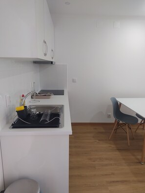 Private kitchen - Vrbo Property (São Pedro de Alva)