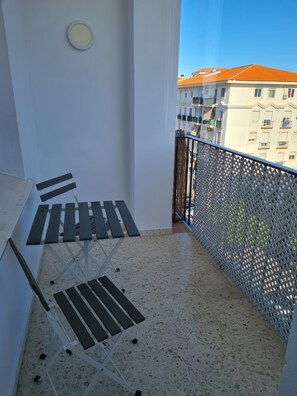 Property grounds - Apartment 5 minutes walk from the Fair. Ideal for couples. (Jerez de la Frontera)