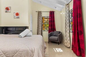 Iron/ironing board, free WiFi, bed sheets - 3 BedRm Villa ~ Draxhall~ Pool Access~ Gym Gated (Saint Ann's Bay)