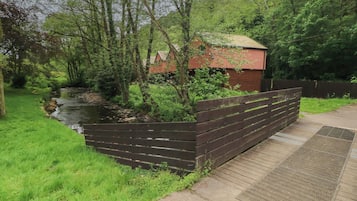 Cottage | Property grounds