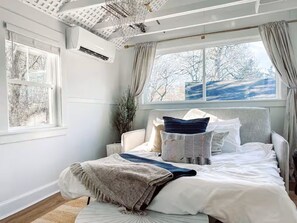 Room - Stylish Artist Cottage Near Beach &Plimoth Patuxet (Plymouth)