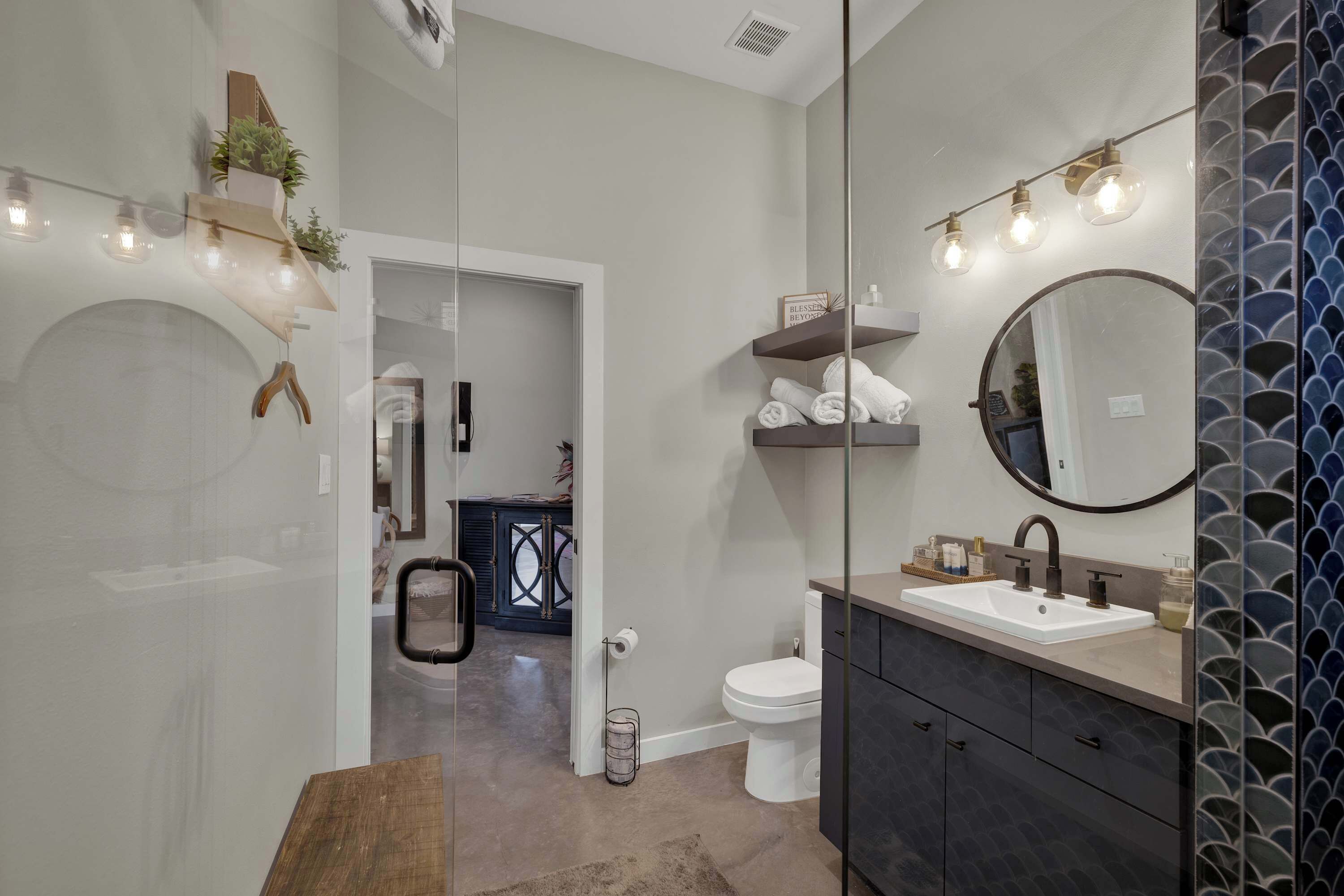Shower, hair dryer, towels, shampoo