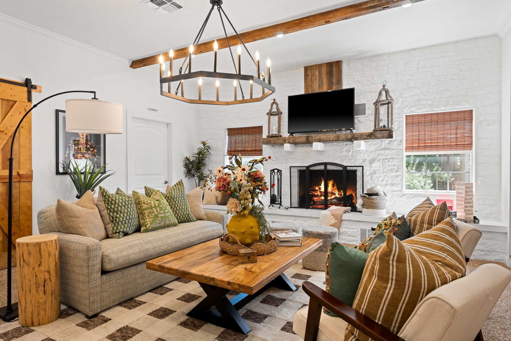 TV, fireplace, offices