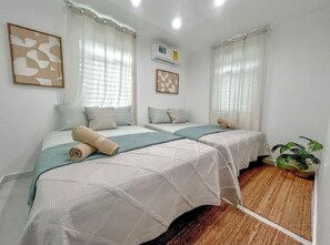 Room - Dreammy Forest |8PPL| Mountain| PooL|Generator|10 min Beach (Fajardo)