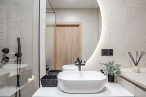 Hair dryer, towels - Dębniki Apt – Terrace, A/C, Parking – by Rentujemy (Kraków)