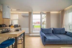 TV - Dębniki Apt – Terrace, A/C, Parking – by Rentujemy (Kraków)