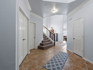 Interior - Spacious Mansfield Masterpiece - 4 Bedrooms (Mansfield)