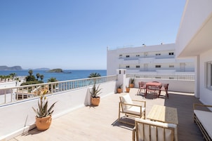 Superior Apartment, 2 Bedrooms, Sea View, Tower | Terrace/patio