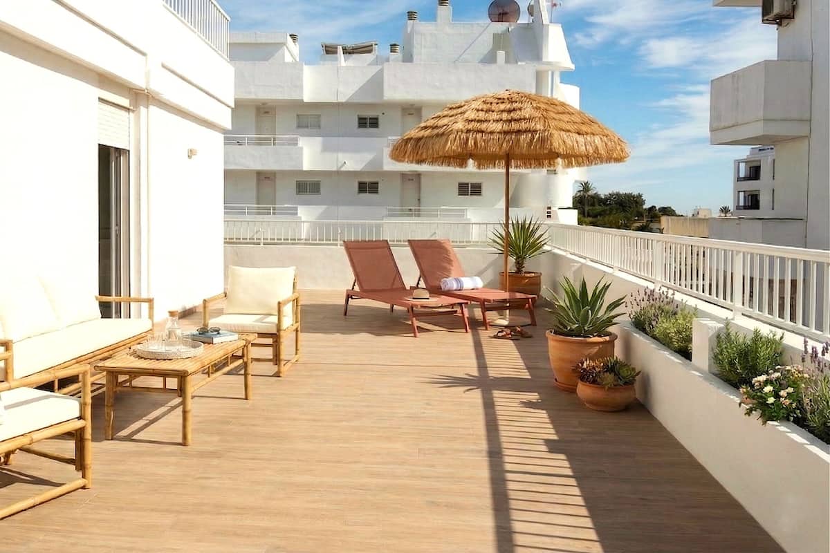 Superior Διαμέρισμα, 2 Υπνοδωμάτια, Μερική Θέα στη Θάλασσα, Ψηλό κτήριο | Βεράντα/αίθριο