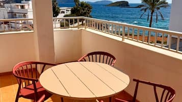 Superior Apartment, 2 Bedrooms, Balcony, Sea View | Terrace/patio